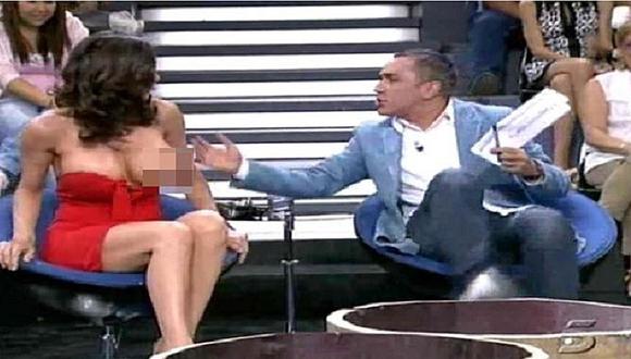 YouTube: Enseña los senos en TV luego de que le bajan el vestido