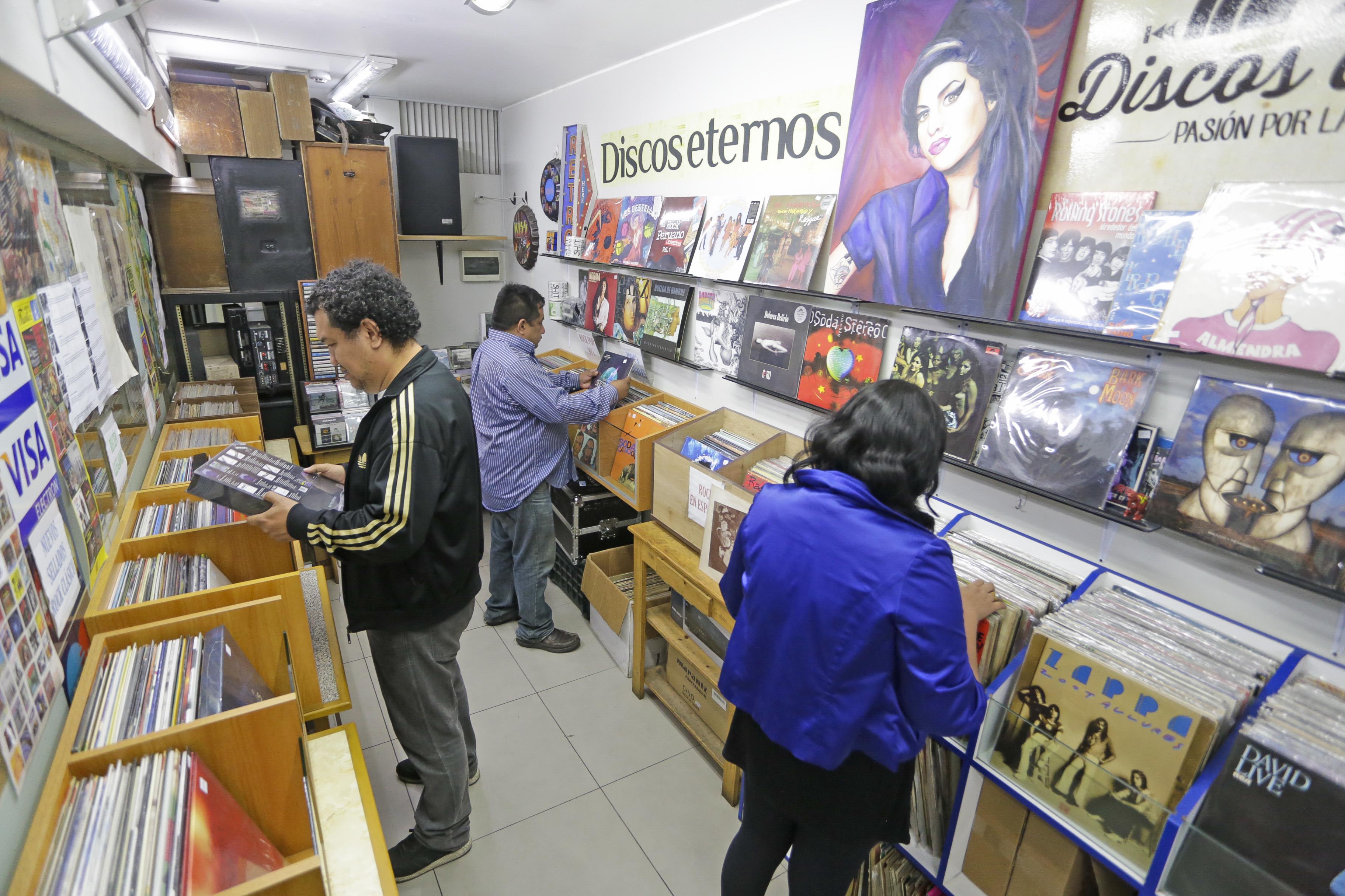 Discos eternos / César Bueno