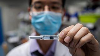 Gobierno es el único que está negociando con los proveedores de la vacuna, afirma Sagasti