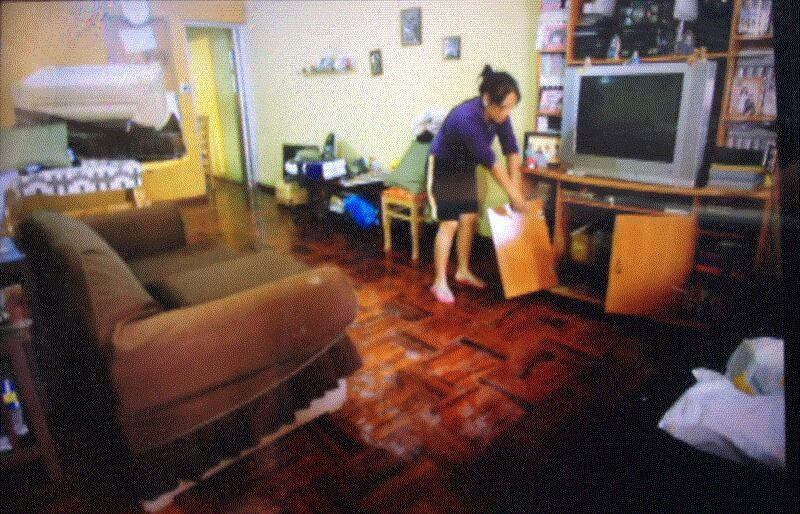 SJL: Quince viviendas inundadas 
por rotura de tubería matriz 