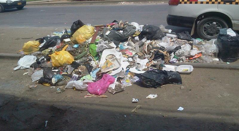 Villa El Salvador: ​Cerro de basura invade avenida 