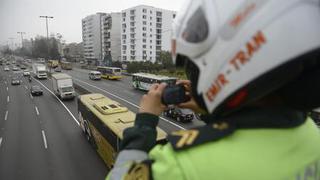 Pico y placa: Policía inicia fiscalización para camiones en la Panamericana Sur 