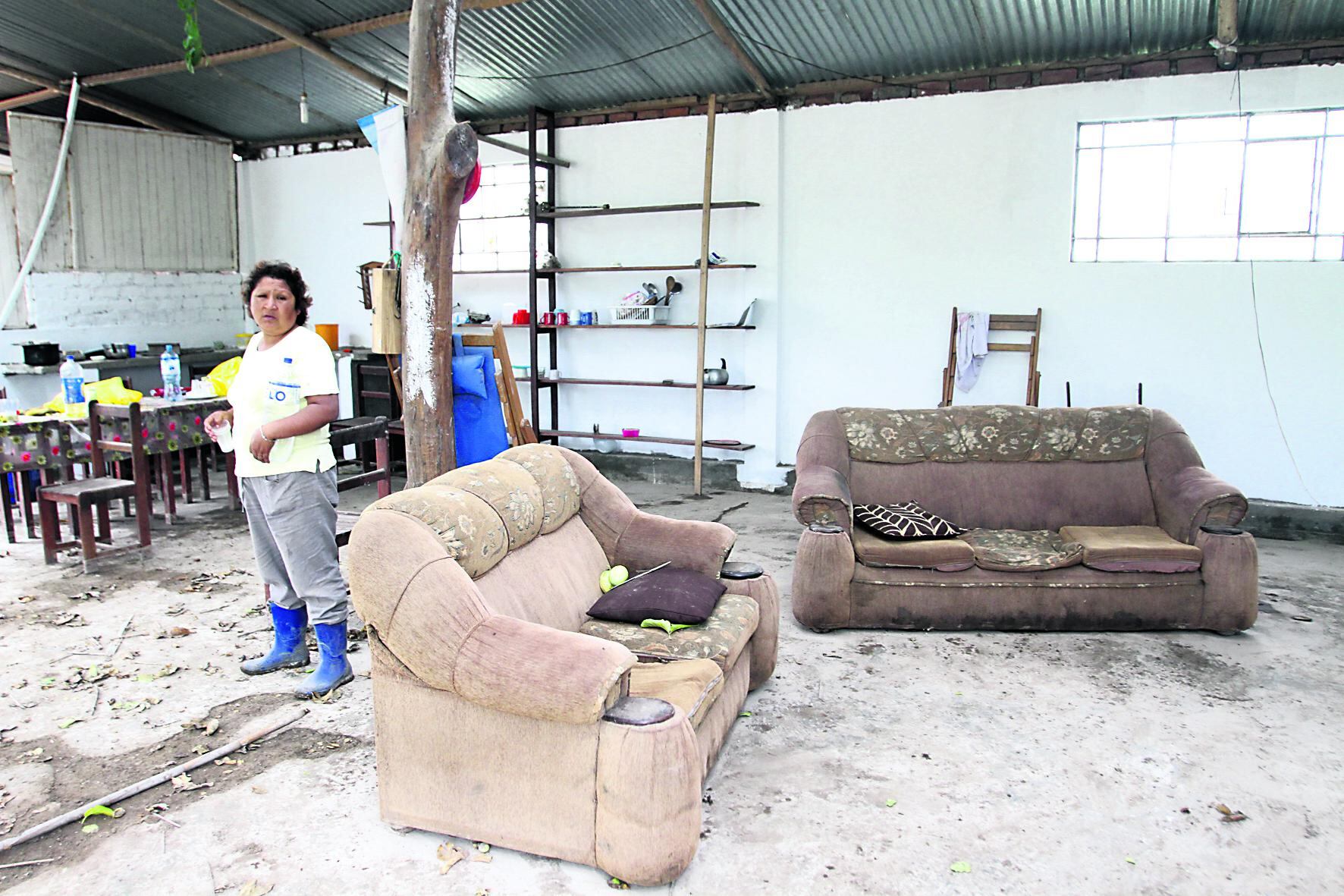 Río Lurín inunda  Pachacámac