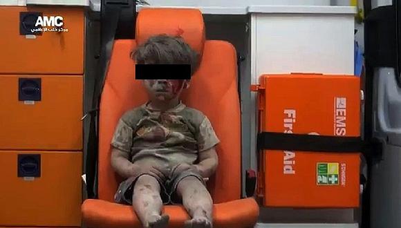 Foto de niño rescatado en bombardeo es símbolo de la guerra en Siria