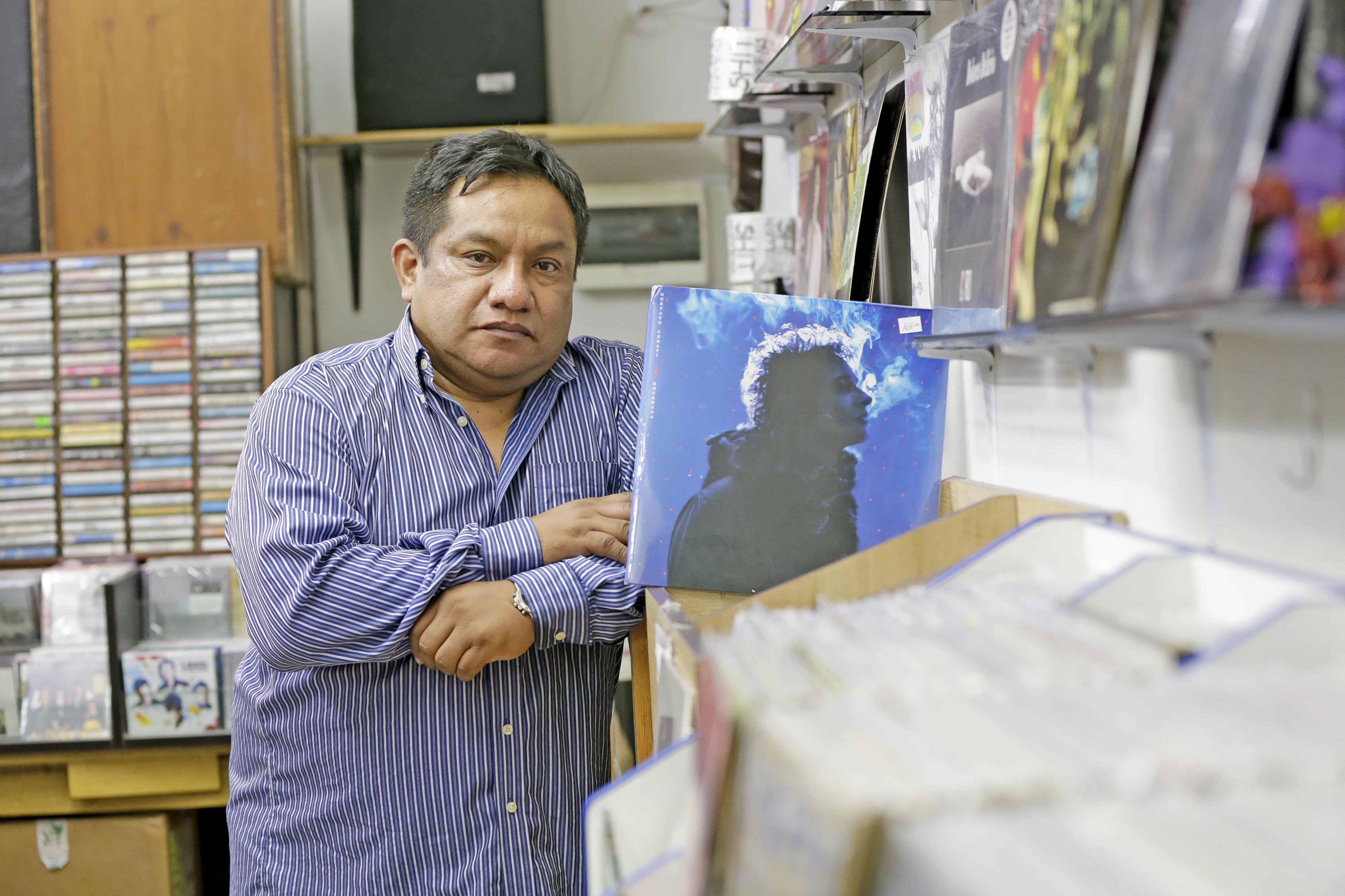 Discos eternos / César Bueno