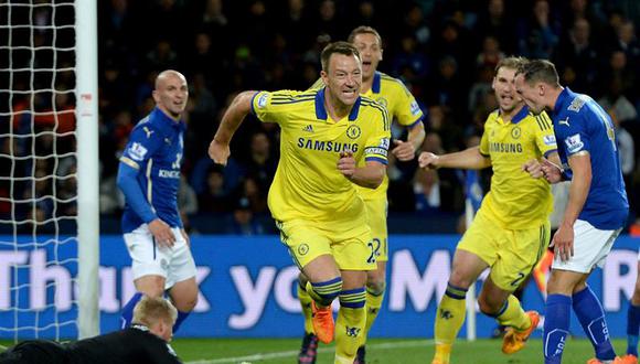 Chelsea, a un triunfo del título en Premier League tras ganar al Leicester (1-3) 
