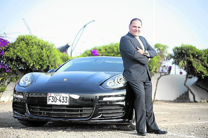 “Brad Pizza” y sus parejas bajo la lupa 