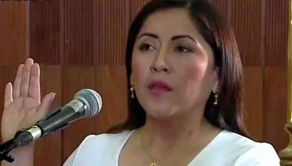 Kelly Portalatino juró como nueva ministra de Salud