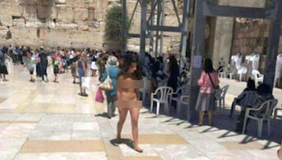 Mujer se calatea ante muro sagrado de los judíos y termina presa [VIDEO]