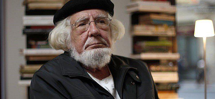 ​Ernesto Cardenal, el cura revolucionario a quien el Papa reprendió, cumple 93