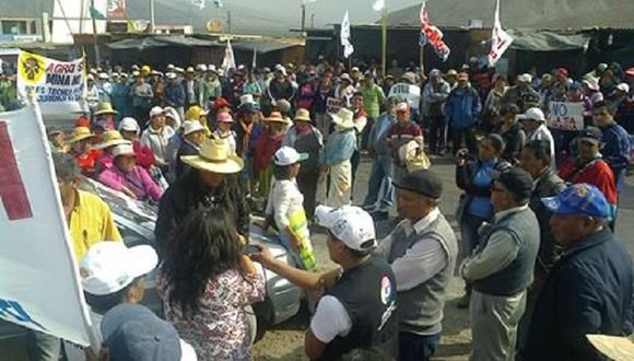 Pobladores de Cocachacra esperan discurso de presidente Ollanta Humala 
