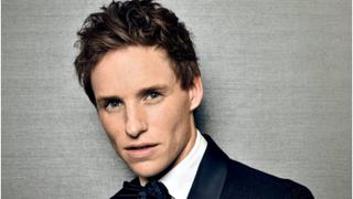 ¡Mira la última campaña de Prada Invierno 2016 protagonizada por Eddie Redmayne! [FOTOS]