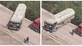 Conductor se juega la vida con temeraria maniobra en plena barranca (VIDEO)