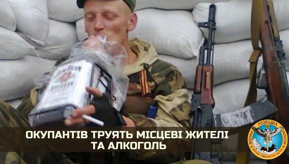 Pueblo de Ucrania envenenó con pasteles y licor a los soldados invasores rusos.