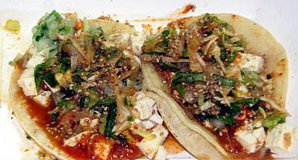 Cumplen su promesa y regalan tacos por la victoria de López Obrador OJO