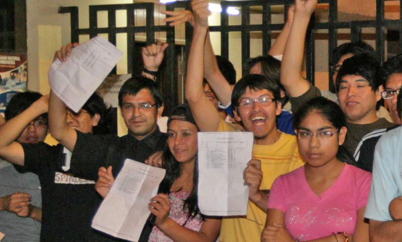 Postulantes denuncian irregularidades en examen final de la CEPRE-UNI
