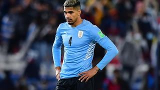 Araújo se operará y su decisión lo deja con poco tiempo para poder ir al Mundial con Uruguay