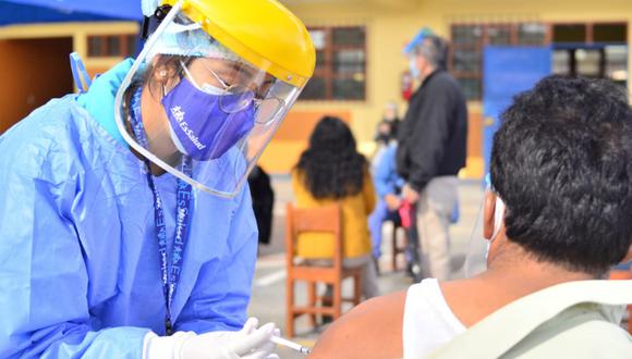 Vacunación contra el coronavirus a grupos prioritarios continúa a nivel nacional. (Foto: Diresa Tacna)