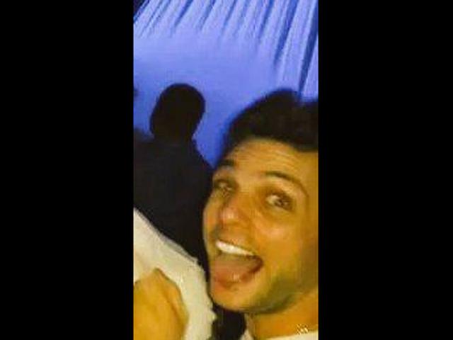 Nicola Porcella reaparece en fiesta tras escándalo con Angie Arizaga 