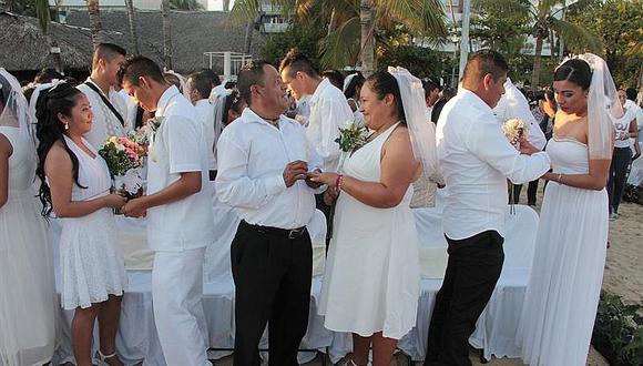 200 parejas se adelantan con boda masiva en Acapulco por Día del Amor