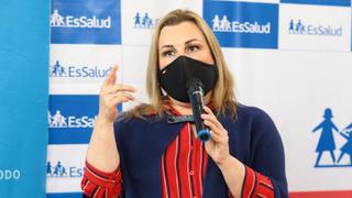 Fiorella Molinelli renuncia a la presidencia de Essalud y denuncia “infame campaña” en su contra