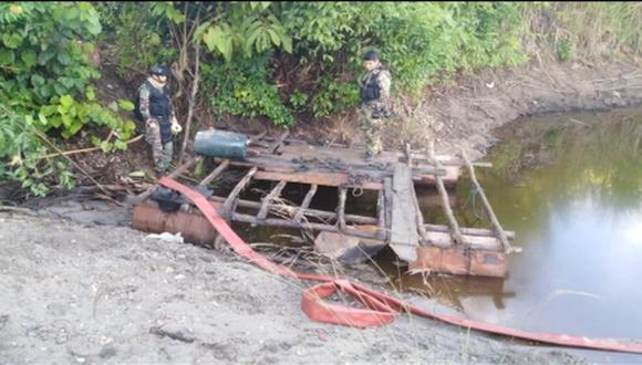 De conformidad a los dispositivos legales vigentes, que regulan la interdicción de la minería ilegal, se destruyeron los bienes incautados. (Foto: PNP)