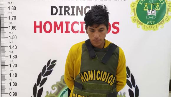 El presunto feminicida Carlos Daniel Espinoza Rivas (21) es investigado en la Dirincri. (Foto:PNP)