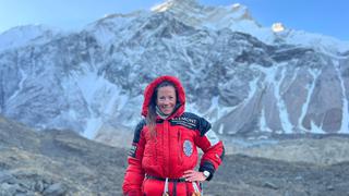Una montañista busca escalar los 14 picos más altos del planeta en tiempo récord