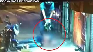 Colombia: motociclista vio que iban a robar a una mujer, se bajó de su moto e hizo esto (VIDEO)