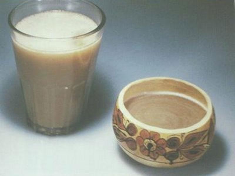 Con chicha de 7 semillas limeños combaten al frío