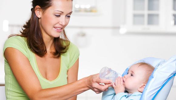 Consejos para mantener hidratado a tu bebé
