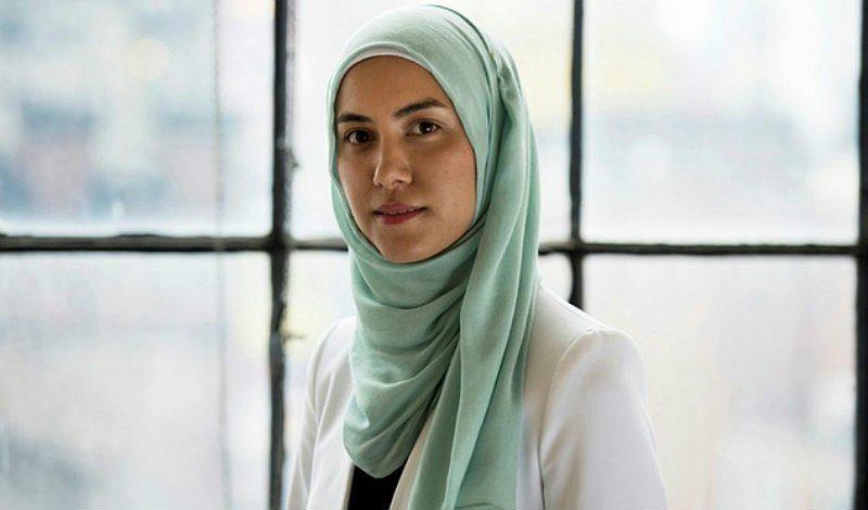 Diseñadora de grandes marcas que usa velo sueña con otra moda [FOTOS]