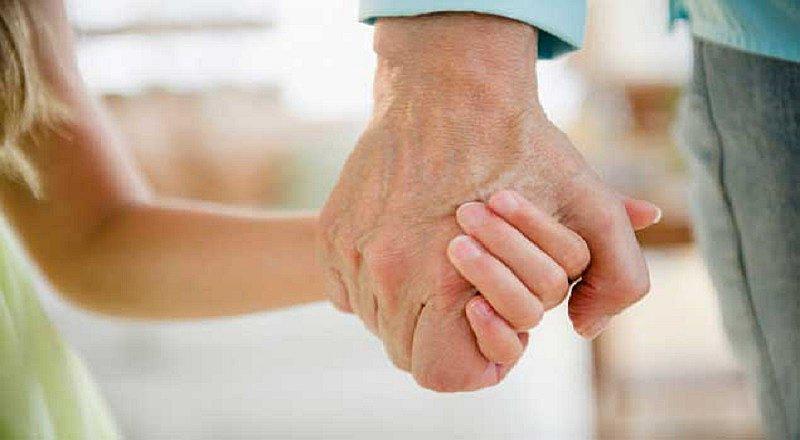 TC reconoce a abuelito como apoderado de su nieta ante APAFA de colegio