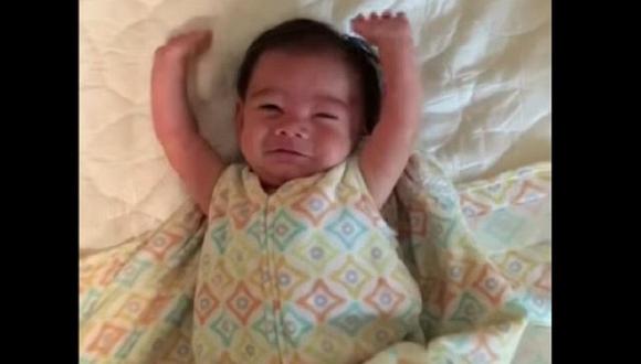 YouTube: bebito sorprende al mundo con su tierna reacción al despertar (VIDEO)