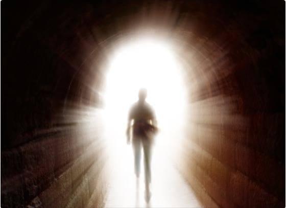 La "luz al final del túnel" que ven moribundos es por anomalía cerebral y no "otra vida"