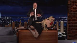 Madonna se divierte mostrando el ‘derrier’ en ‘Tonight Show’ (VIDEO)