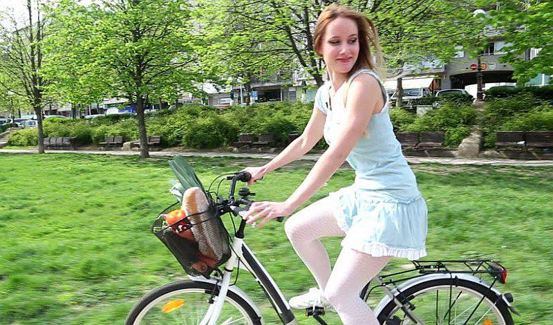 ¡Fuera mitos! ¿Puedes perder la virginidad mientras manejas bicicleta?