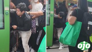 Jóvenes se pelean en el metro de Lima para no perder el tren y llegar tarde a su trabajo