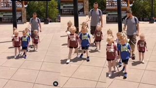 Critican en redes a un padre por pasear con sus cinco hijos sujetados de una correa [VIDEO]