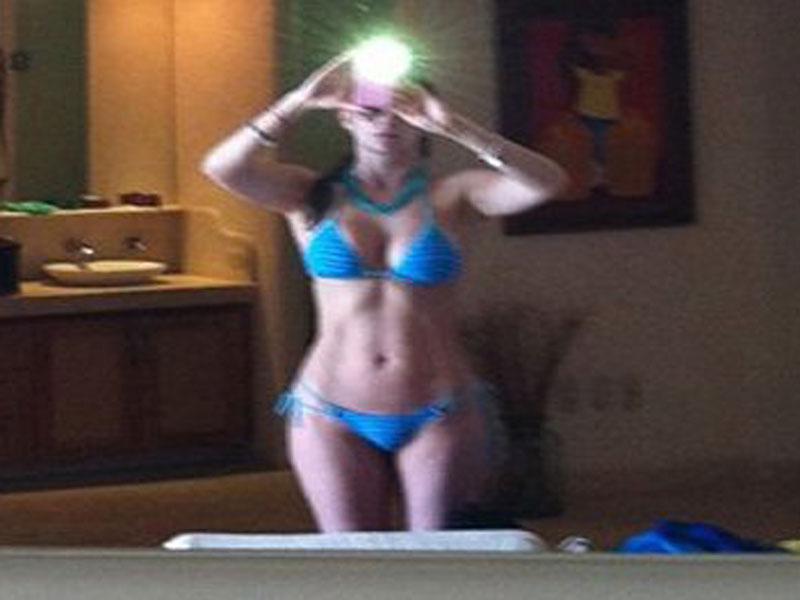 Aracely se toma foto en bikini y lo sube al Twitter 
