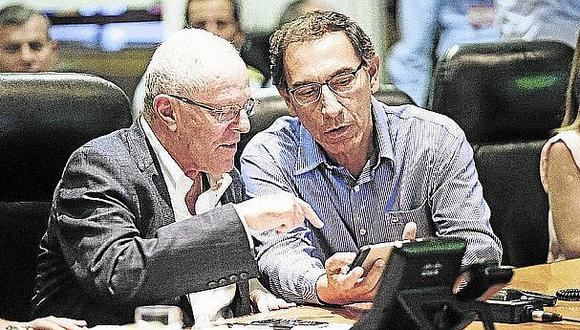 Huaicos e inundaciones salvan la cabeza a ministro Martín Vizcarra