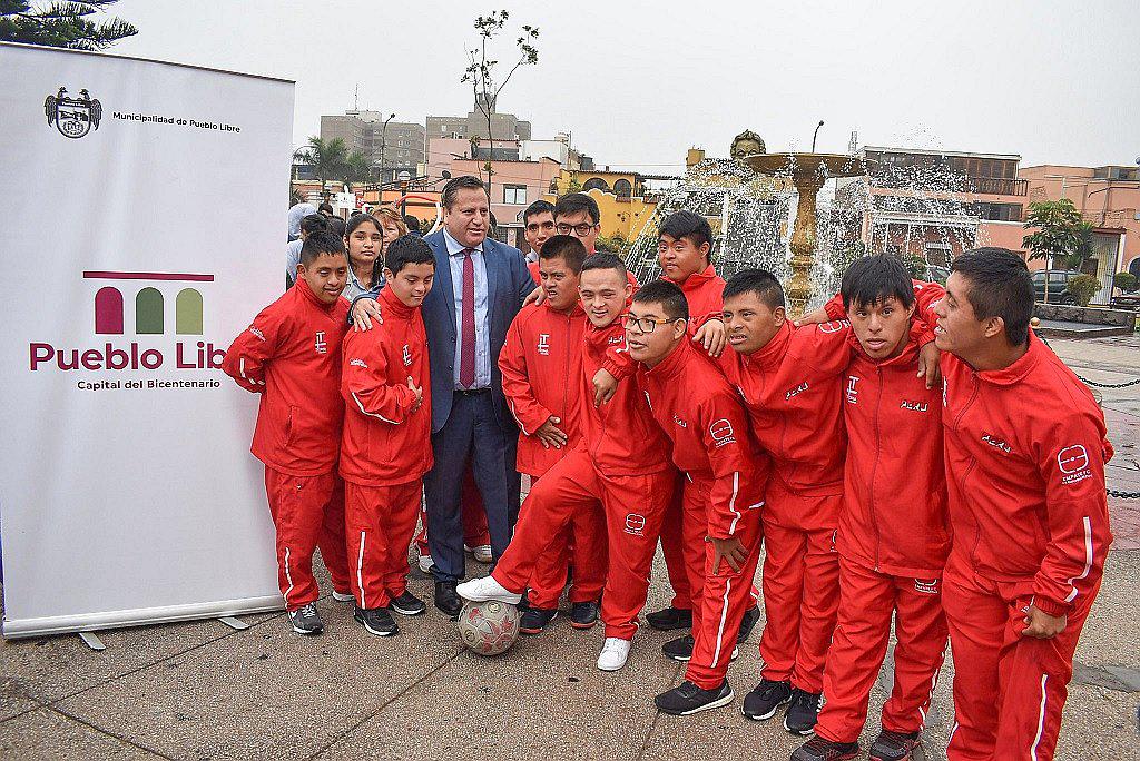 Selección peruana de fútsal down viajan al Mundial de Brasil | FOTOS Y VIDEO