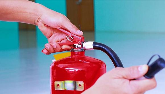 ¿Cómo se debe usar un extintor? Apréndelo en solo seis pasos