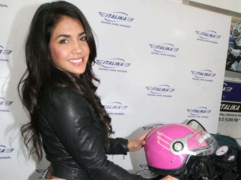 Vania Bludau lamentó accidente de Christian Domínguez