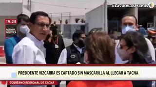 Presidente Vizcarra es captado sin mascarilla mientras habla con autoridades en Tacna │VIDEO