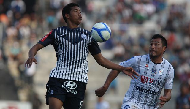 El diseño revolucionario del 2012 marcó un antes y después en las camisetas de Alianza Lima. (Foto: Archivo GEC)