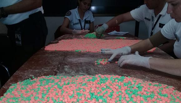 Detienen a mujer con más de 18 mil pastillas de éxtasis en el Aeropuerto Internacional de Iguazú
