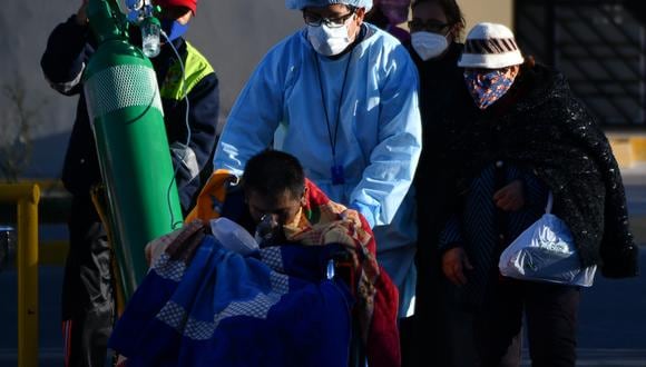 Una señal de la aceleración de la pandemia en la región es Perú que superó el miércoles los 400.000 casos de coronavirus, una cifra que México había alcanzado un día antes. (Foto: Diego RAMOS / AFP)