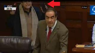 Lourdes Alcorta ‘trolea’ Yhony Lescano con hilarante gesto en pleno debate del Congreso | VIDEO