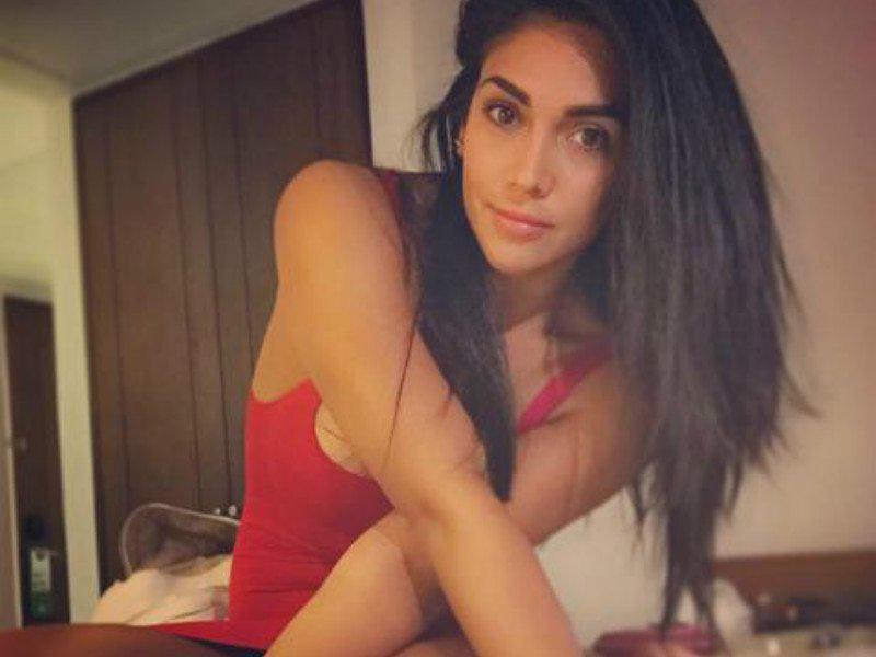 Instagram: Vania Bludau causa furor con sensual foto en tanga 